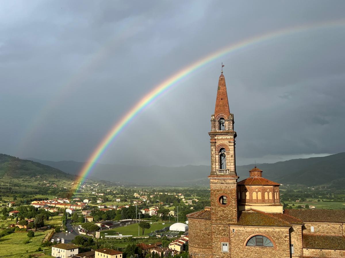Photo of a rainbow over Castiglion Fiorentino by William Wylie